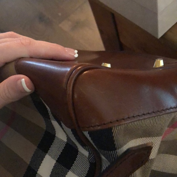 Open to offers. Burberry horseferry check tote - Picture 6 of 8